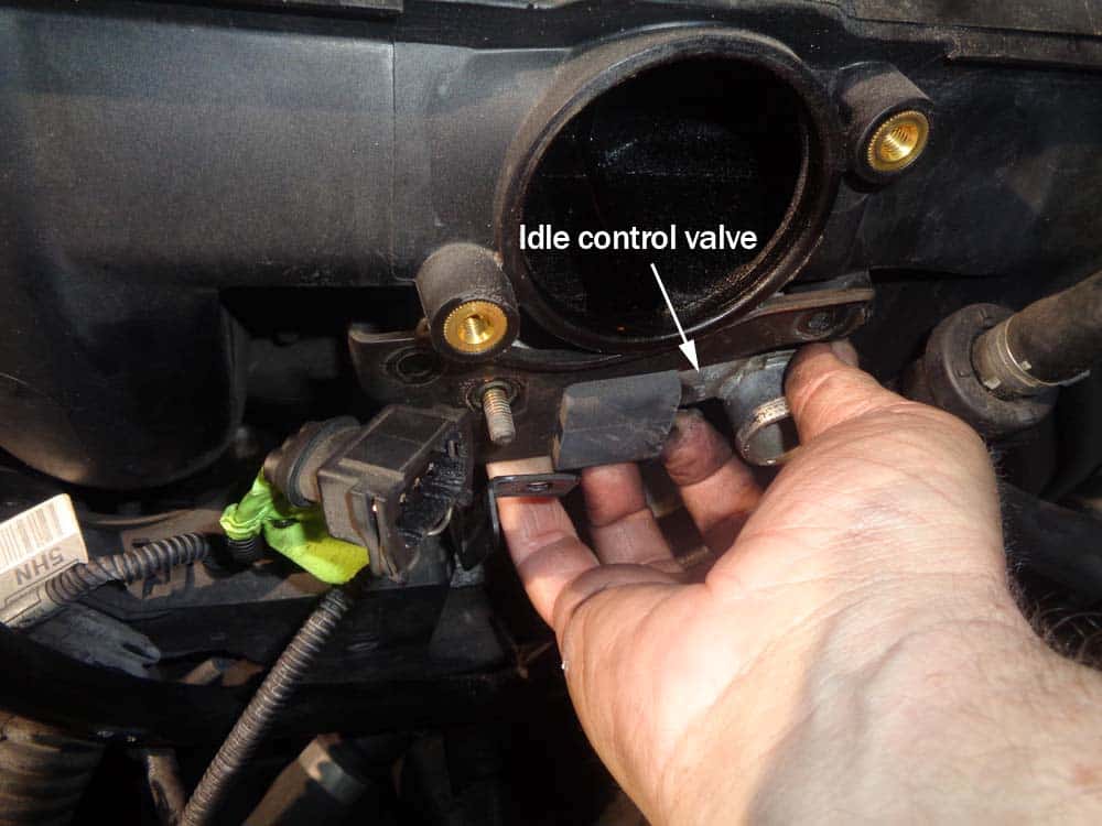 See DF190 repair manual